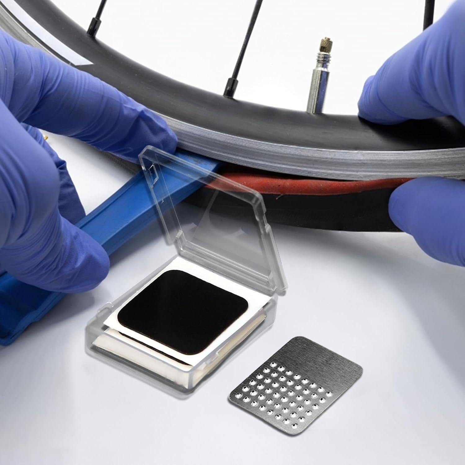 Kit de réparation de crevaison Bicyclette, Bicyclette Pansements de chambre à air 6 pièces, contient 6 patchs et cuffer en métal | Skabs Pop Kit, adapté pour Mountain Scooter, Road Quick & Easy Repair